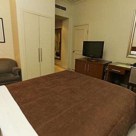 Royal Garden Hotel Baku Exteriör bild