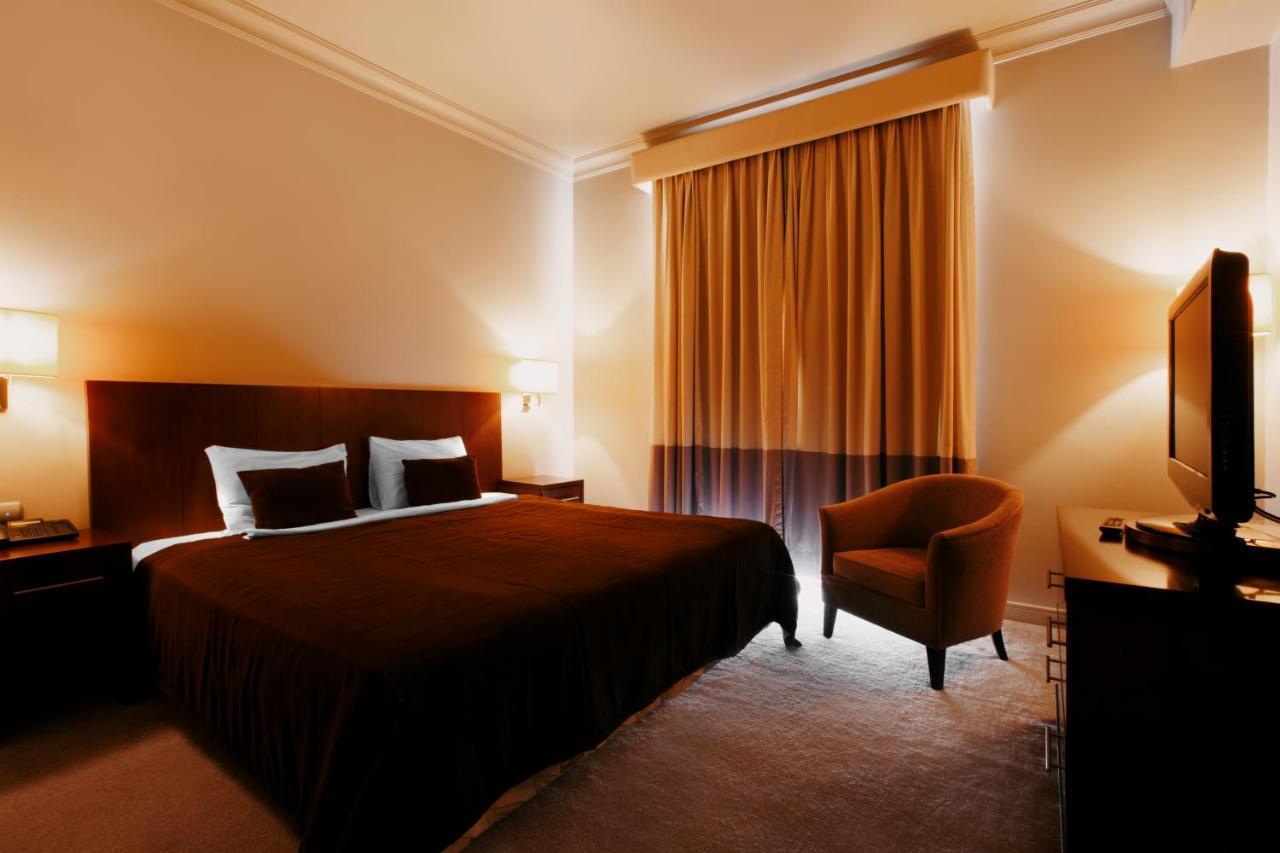 Royal Garden Hotel Baku Exteriör bild