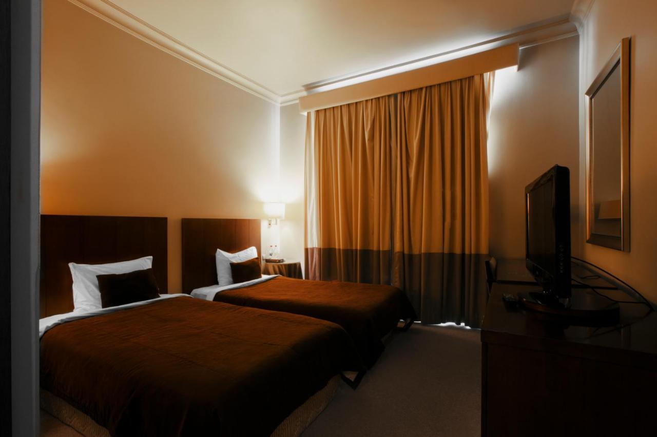 Royal Garden Hotel Baku Exteriör bild