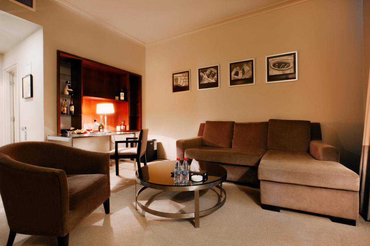 Royal Garden Hotel Baku Exteriör bild