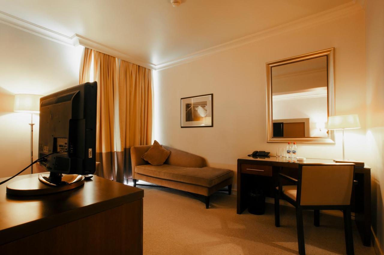Royal Garden Hotel Baku Exteriör bild