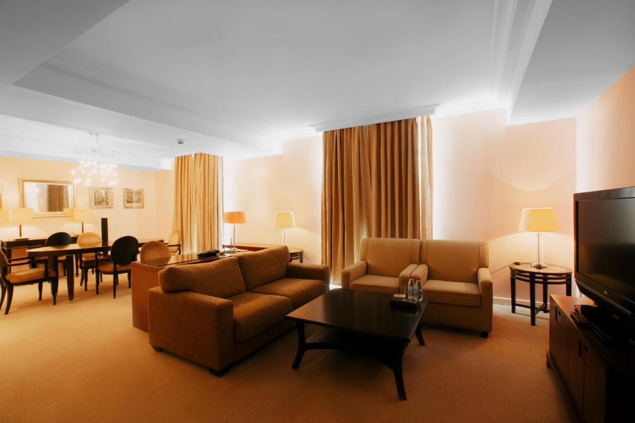 Royal Garden Hotel Baku Exteriör bild