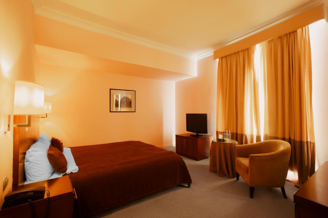 Royal Garden Hotel Baku Exteriör bild
