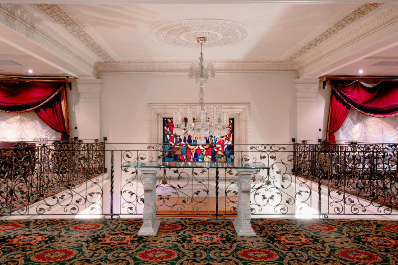 Royal Garden Hotel Baku Exteriör bild