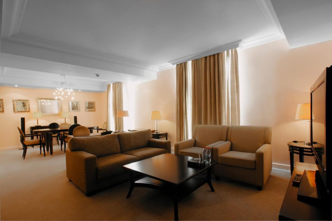 Royal Garden Hotel Baku Exteriör bild
