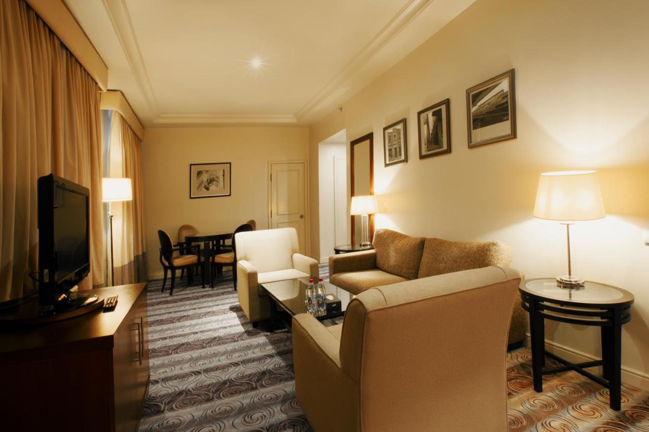 Royal Garden Hotel Baku Exteriör bild