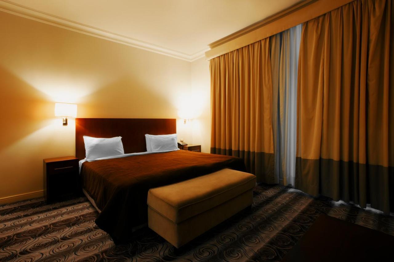Royal Garden Hotel Baku Exteriör bild